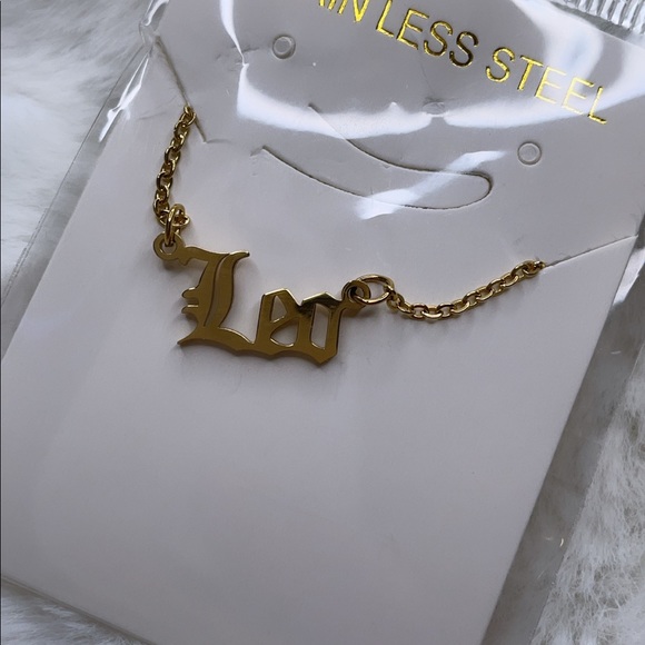 Leo charm woman’s Necklace - Picture 2 of 2